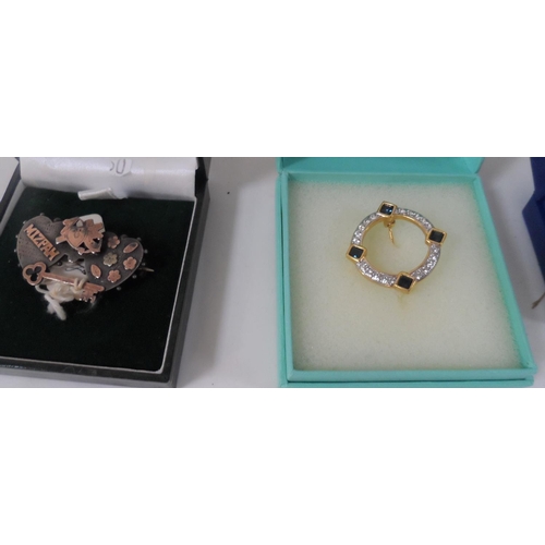 24 - Vintage silver Mizpah brooch together with 5 other ladies brooches including 3 hard-stone examples (... 