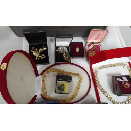 26 - Good collection of boxed, as new, ladies costume jewellery including two fine, heavy metal necklaces... 