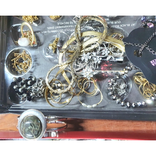 53 - Large quantity of ladies costume jewellery (Qty)