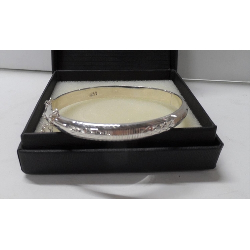 55 - Cased Lucy 2 925 silver ladies bracelet