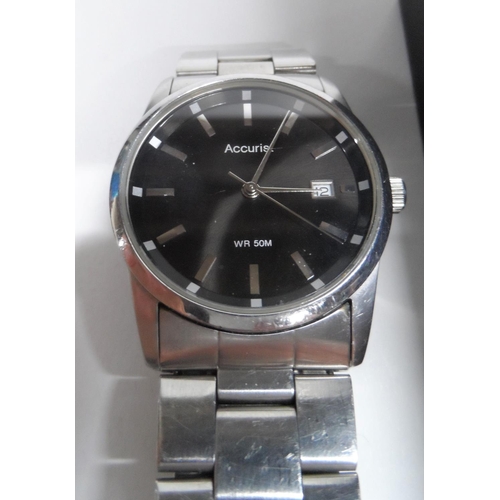 106 - Boxed Gents Seconda with metal strap together with a similar Accurist example (2)