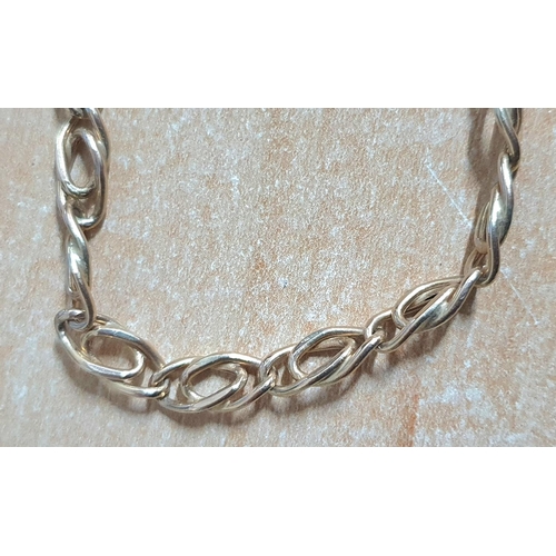 58 - Good quality 9ct gold chain,

7.6 grams          46 cm long