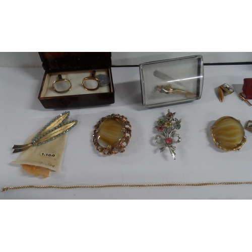 24 - Collection of good quality costume jewellery including a fine 9ct gold and silver chains (Qty)