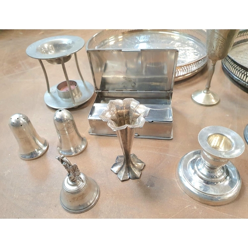 128 - Good collection of early 20thC silver plated items including Elkington candle holder and snuffer etc... 