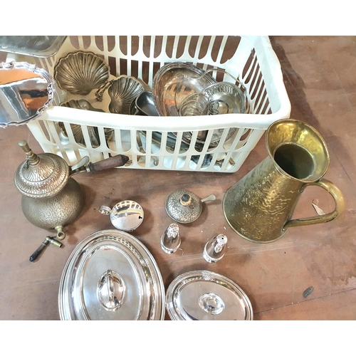 201 - Good box of metalware items to include a fine set of EPNS trays and dishes etc (Qty)