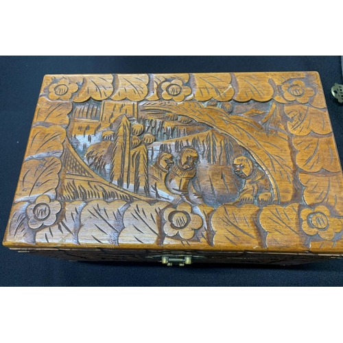 210 - Modern, good quality Oriental box