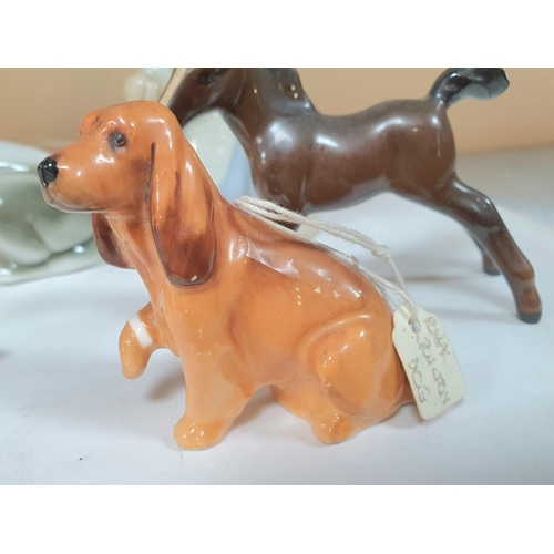 323 - Collection of small animal figurines to include Royal Dux, Beswick, Royal Doulton etc (Qty)