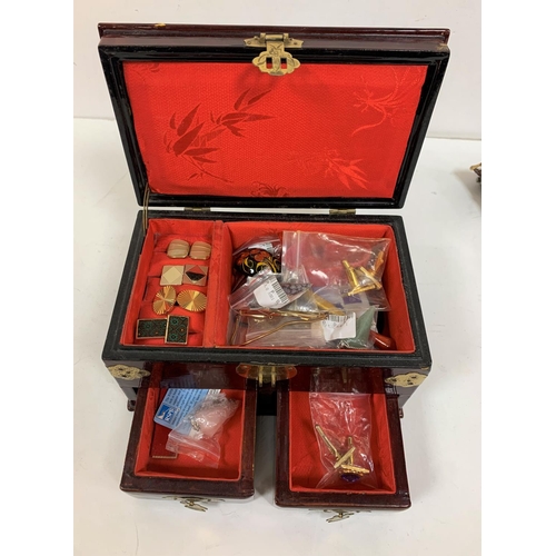 207 - Fine quality Japanese jewellery box with costume jewellery contents