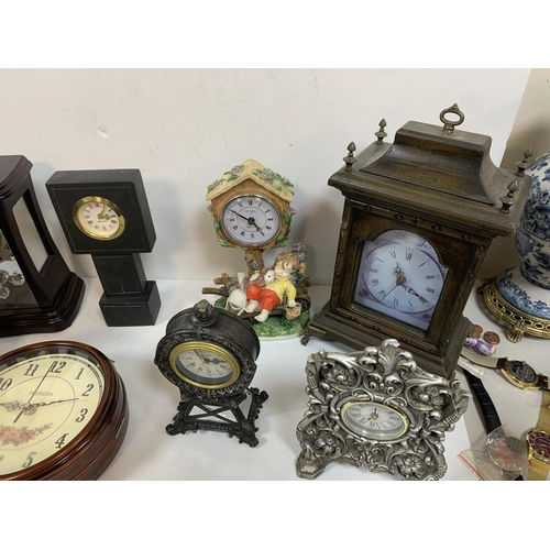 334 - Eight various mantle clocks etc (8)