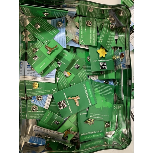 449 - Large quantity of, as new, RSPB bird badges (Qty)