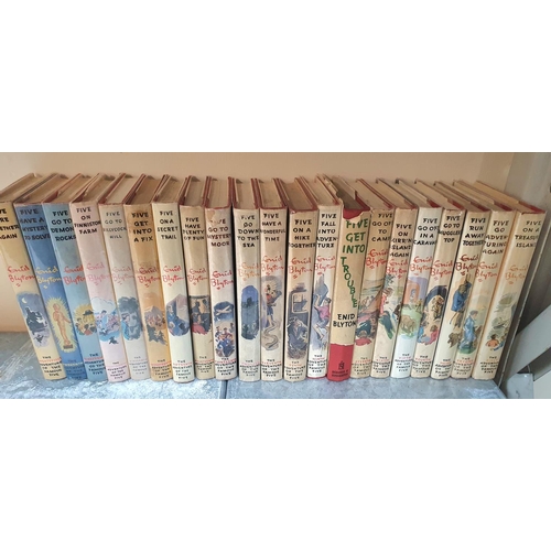 520 - Complete set of Enid Blyton 