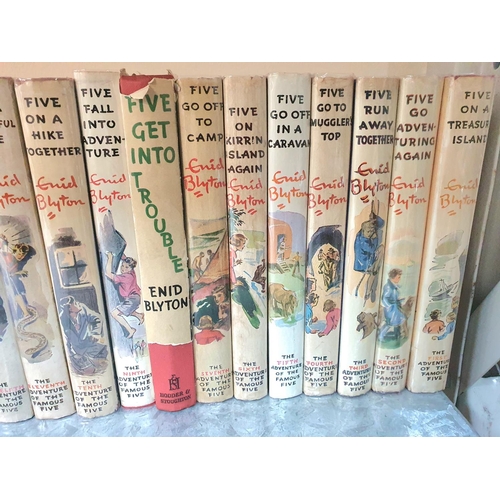 520 - Complete set of Enid Blyton 