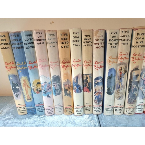 520 - Complete set of Enid Blyton 