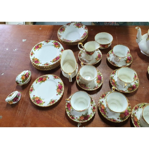 117 - Large quantity of Royal Albert 