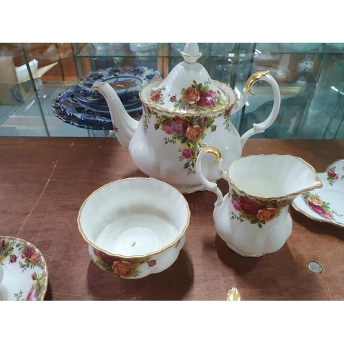 117 - Large quantity of Royal Albert 