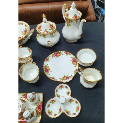 118 - Large quantity of Royal Albert 