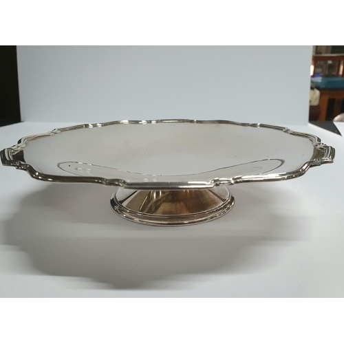 1 - Birmingham 1937 silver cake stand,

325 grams               21cm in diameter