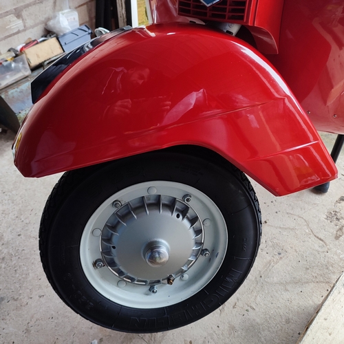 39 - Vespa P200E scooter, 1980's, 200cc, Petrol, 525 miles, 12 months MOT, Fully restored engine and body... 