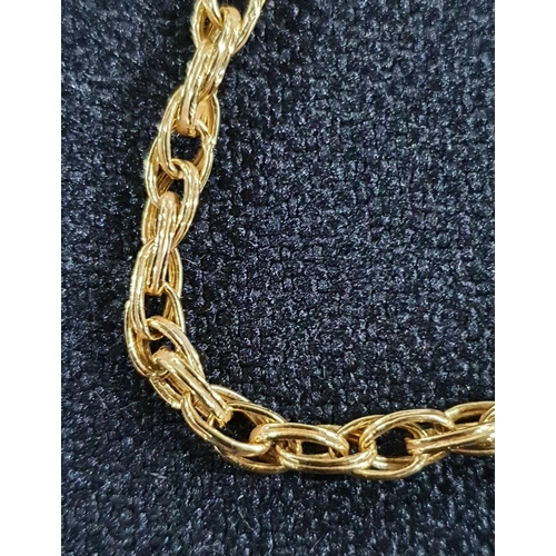 15 - 9ct yellow gold twist necklace,

3.8 grams          46 cm long