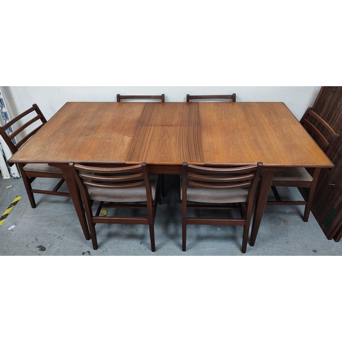 510 - Danish-style, extending dining table with two carvers and four matching dining chairs (7)