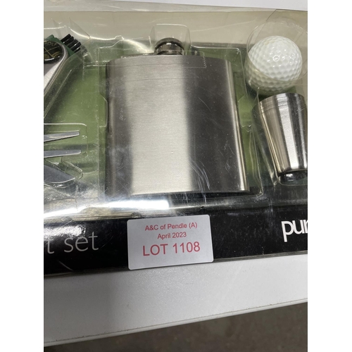 1108 - golf gift set, as new, unopened