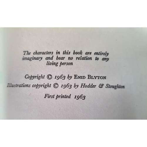 441 - RARE - The Brer Rabbit by Enid Blyton 1988 edition, printed upside down together with 2 mid 20thC En... 