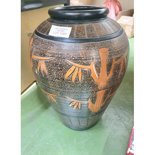 1283 - large vase