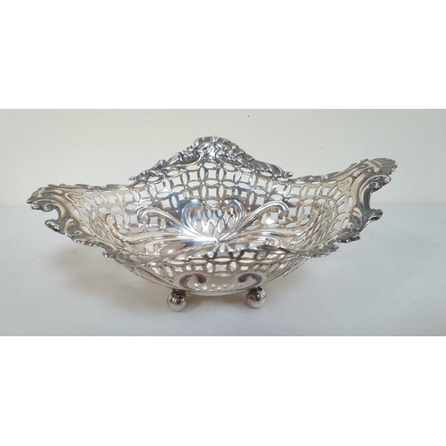 6 - Pierced Victorian silver bon bon dish, Birmingham 1886,

54 grams