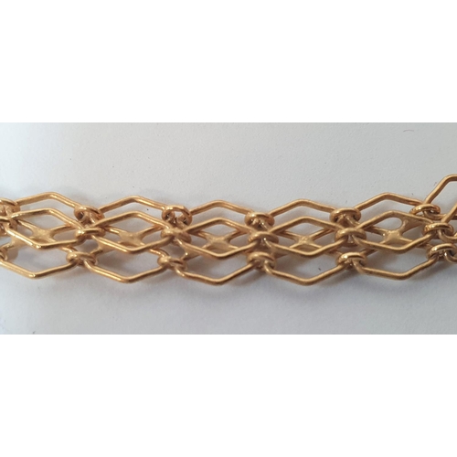 73 - 9ct yellow gold inter-woven linked bracelet in presentation case,

5.1 grams             16cm long