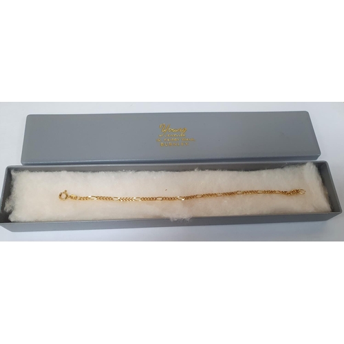 77 - 9ct yellow gold bracelet in presentation case,

2.8 grams          18cm long