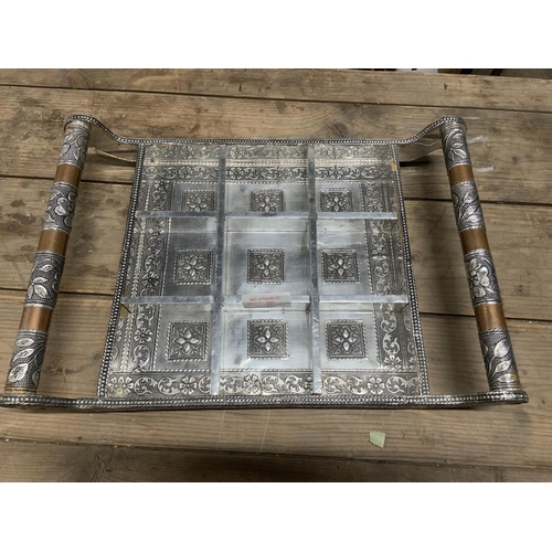 1153 - Patterned serving tray