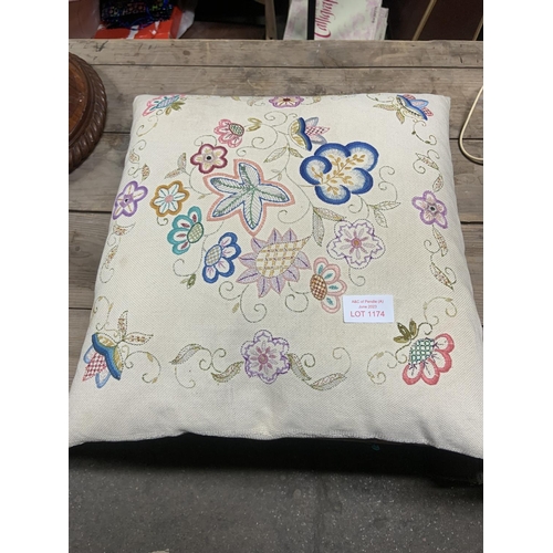 1174 - Handmade cushion