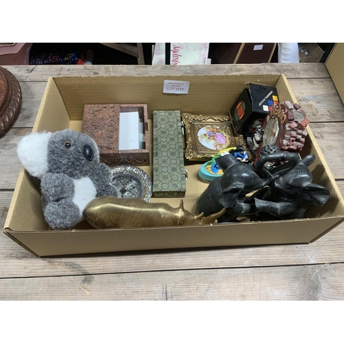 1177 - box of various misc items