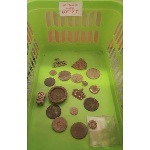 1217 - box of metal detecting finds