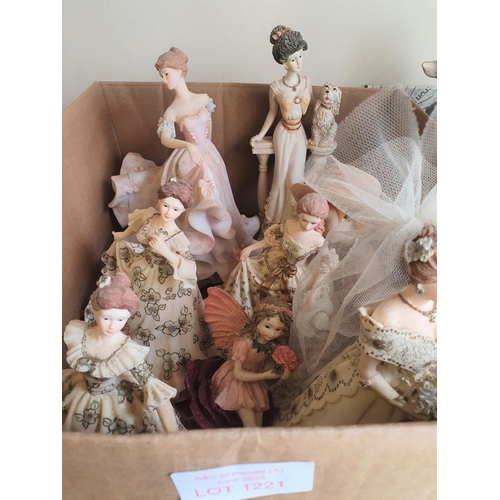 1221 - box of resin female figures