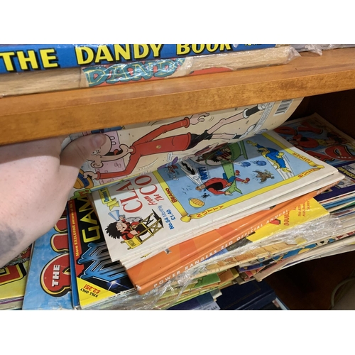 97 - Large collection of Beano comics and books etc (Qty)