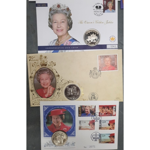 168 - Quantity of QEII Royal Family stamp and coin covers to include some £5 examples (Qty)