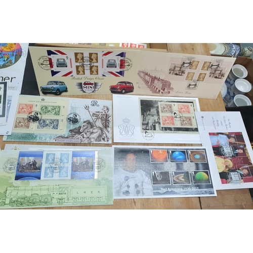 200 - Box of 2000s QEII first day covers, virtually all with special postmarks, many Benhams including app... 