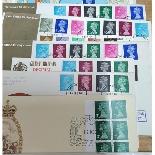 201 - Box of 1970s-2000s QEII first day cover Machin definitives, many with special postmarks, including h... 