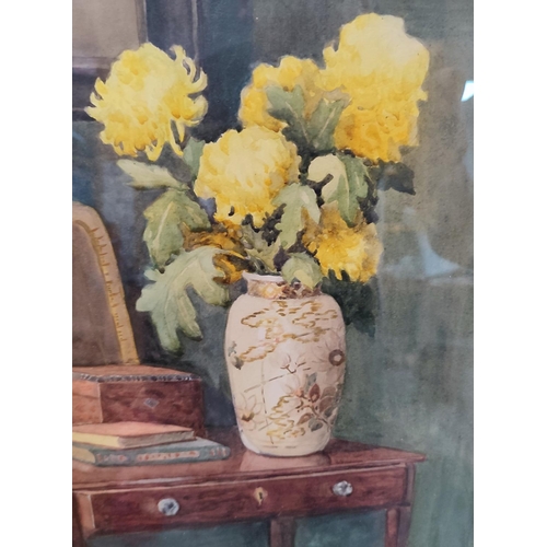 290 - S. G. Davies, watercolour, still-life of flowers in a vase

35 x 25 cm