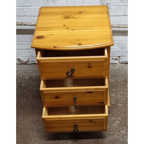 396 - Pine bedside