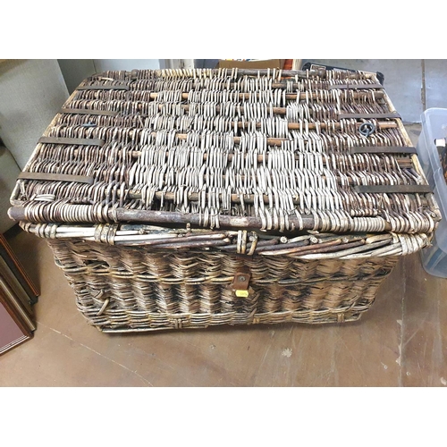 244 - Antique wicker laundry basket,

80cm across