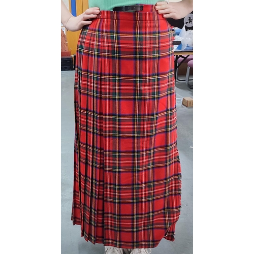 255 - Tartan pleated skirt, size 10