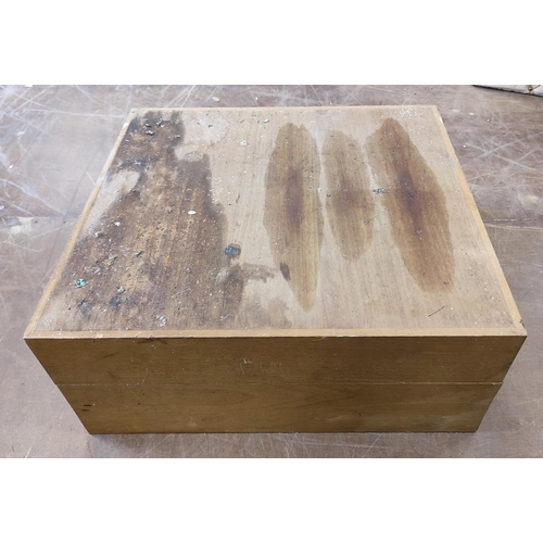 335 - Wooden tool/storage box