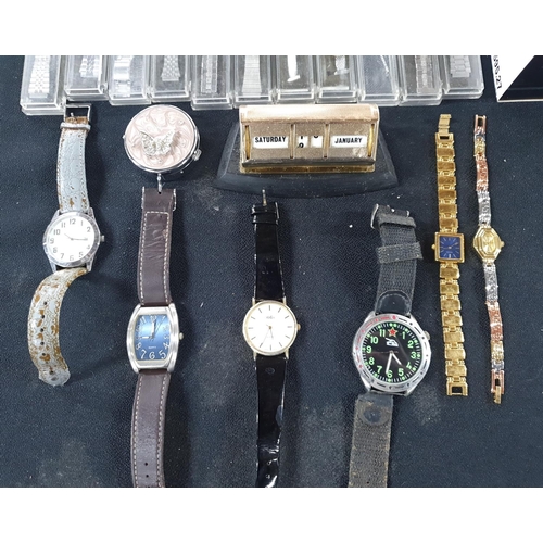 52 - Collection of gents and ladies wristwatches and boxed watch straps etc (Qty)