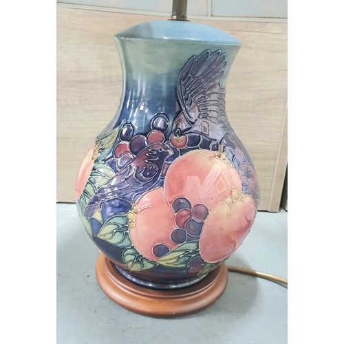 51 - Large Pomegranate pattern Moorcroft lamp with original shade