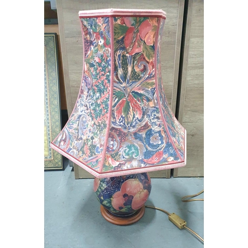 51 - Large Pomegranate pattern Moorcroft lamp with original shade