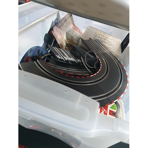 202 - Huge quantity of Scalectric track together with 2 complete Scalectric boxes with cars etc (Qty)