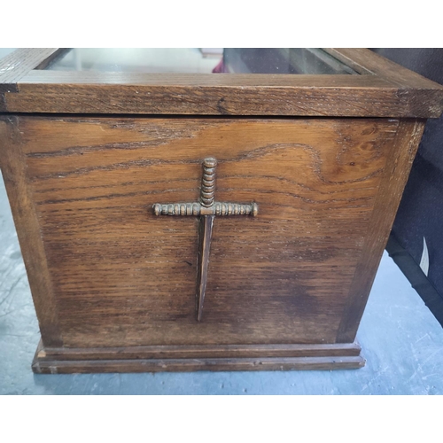 119 - Oak sword display case, glazed with inner lining

L-142,  W-35, H-31cm