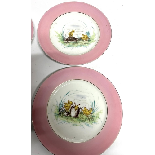 416 - Six Victorian hand-painted plates depicting scenes featuring a newly hatched Chick and a Frog (6)